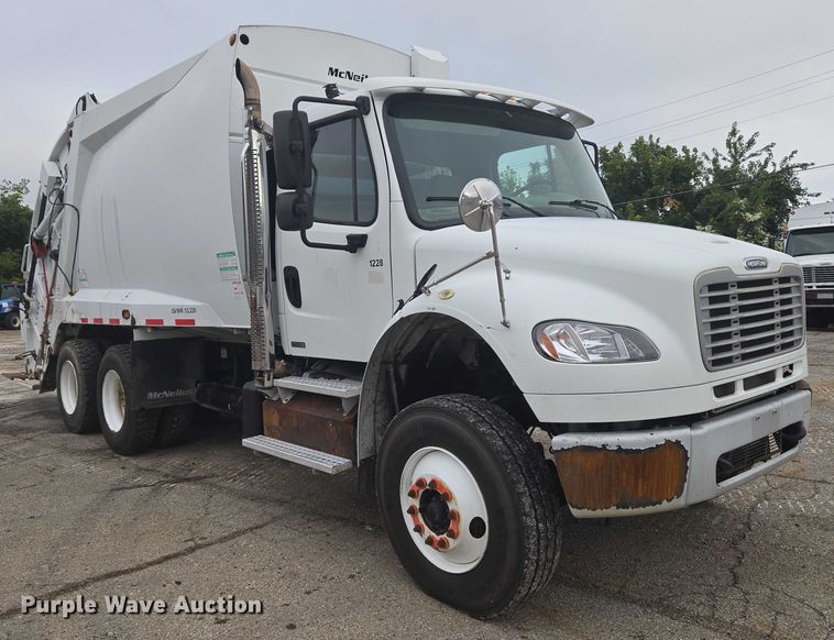 image for item EG8220 2012 Freightliner Business Class M2 refuse truck