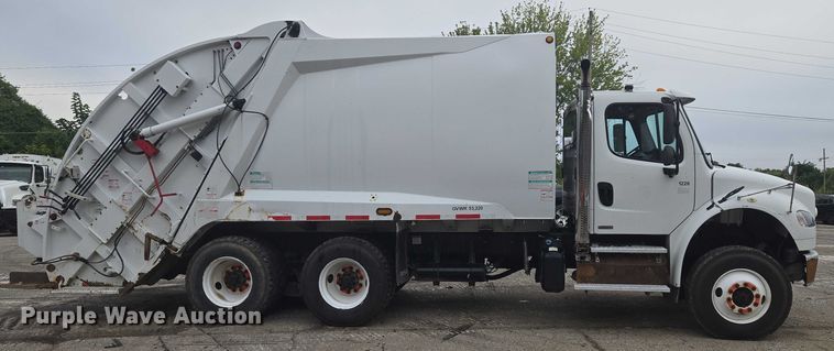 image for item EG8220 2012 Freightliner Business Class M2 refuse truck