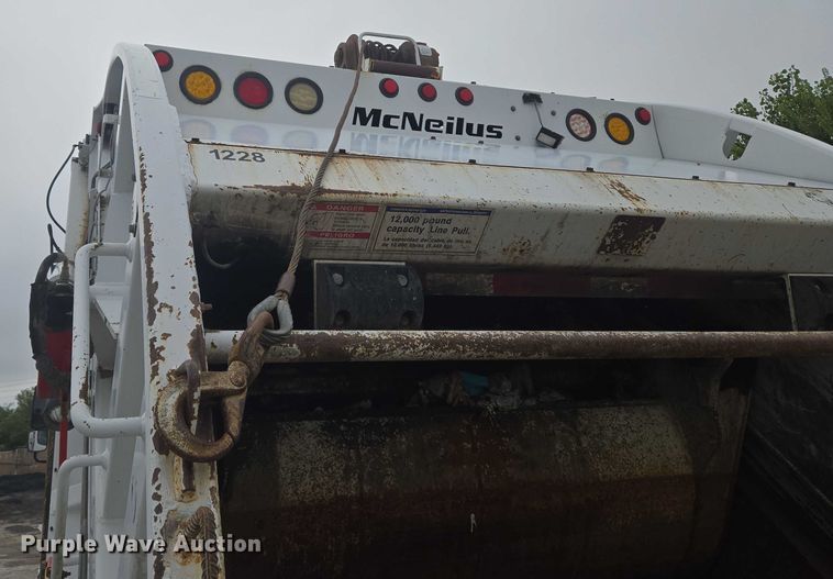 image for item EG8220 2012 Freightliner Business Class M2 refuse truck