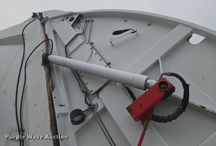 image for item EG8220 2012 Freightliner Business Class M2 refuse truck