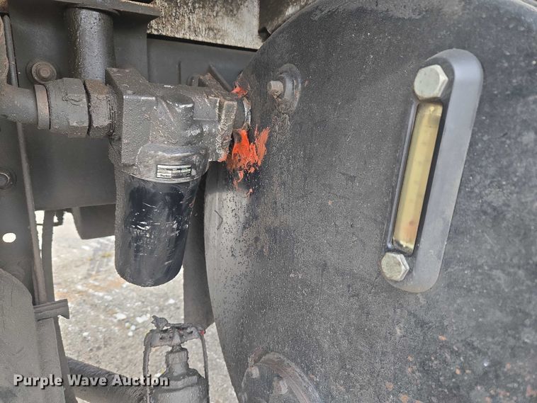 image for item EG8220 2012 Freightliner Business Class M2 refuse truck