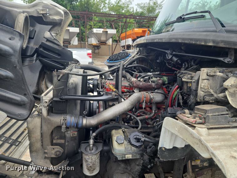 image for item EG8220 2012 Freightliner Business Class M2 refuse truck