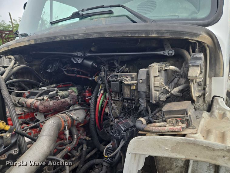 image for item EG8220 2012 Freightliner Business Class M2 refuse truck