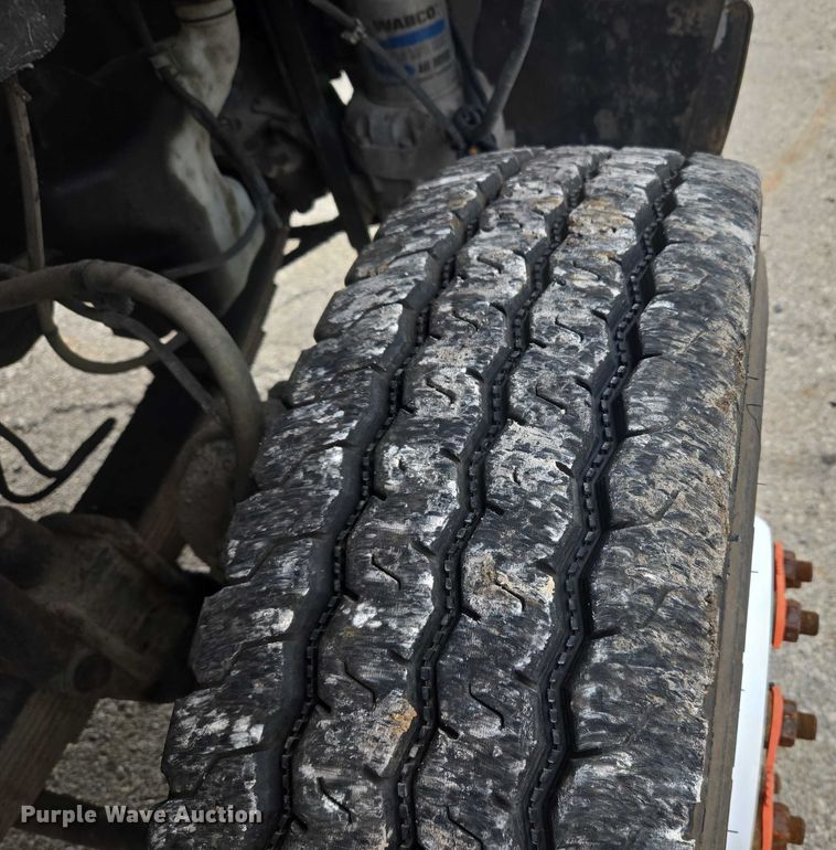 image for item EG8220 2012 Freightliner Business Class M2 refuse truck