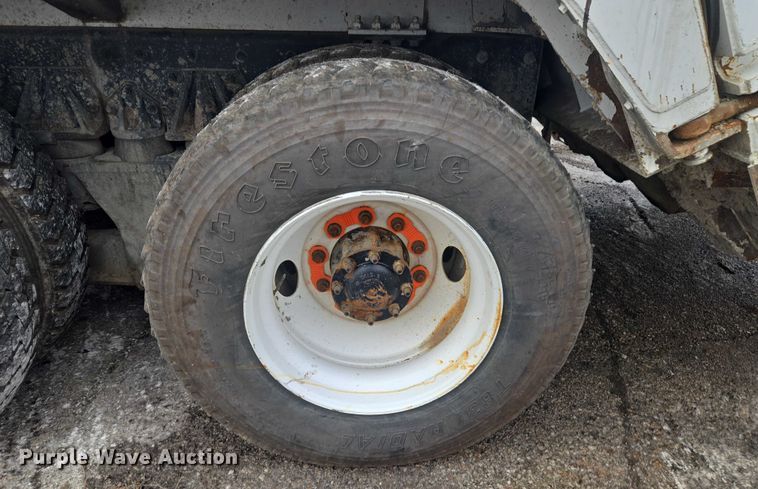 image for item EG8220 2012 Freightliner Business Class M2 refuse truck