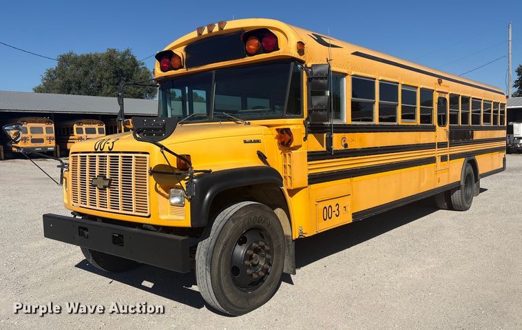 image for item EH7529 2000 BLUE BIRD B7 school bus