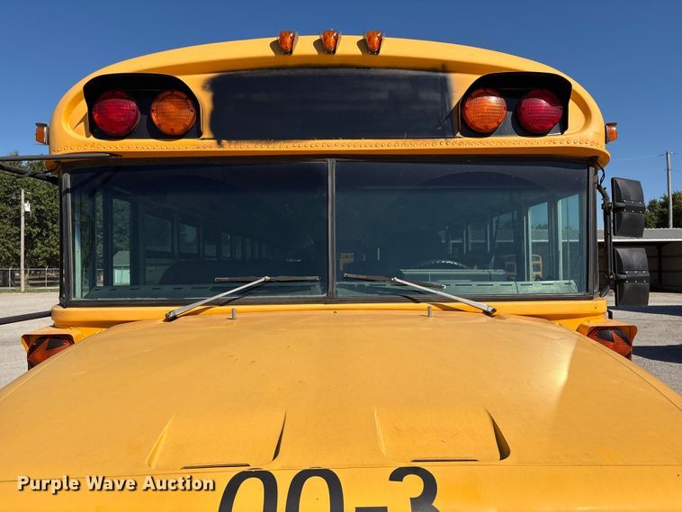 image for item EH7529 2000 BLUE BIRD B7 school bus
