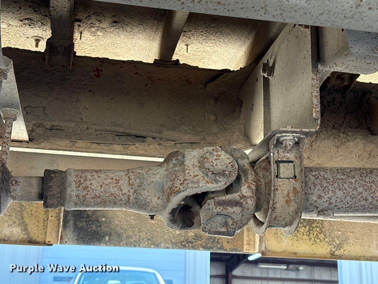 image for item EH7529 2000 BLUE BIRD B7 school bus