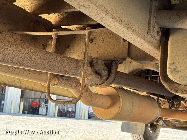 image for item EH7529 2000 BLUE BIRD B7 school bus