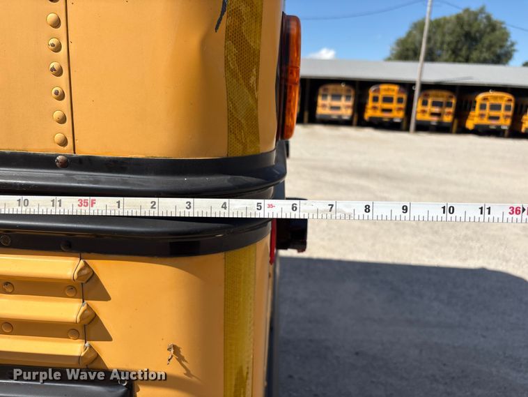 image for item EH7529 2000 BLUE BIRD B7 school bus