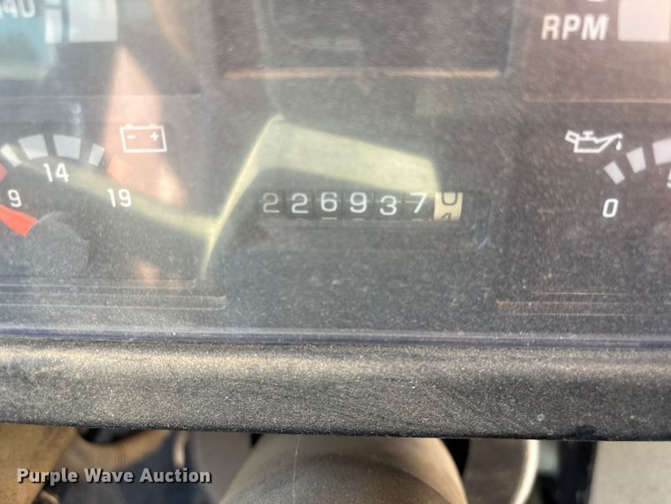 image for item EH7529 2000 BLUE BIRD B7 school bus