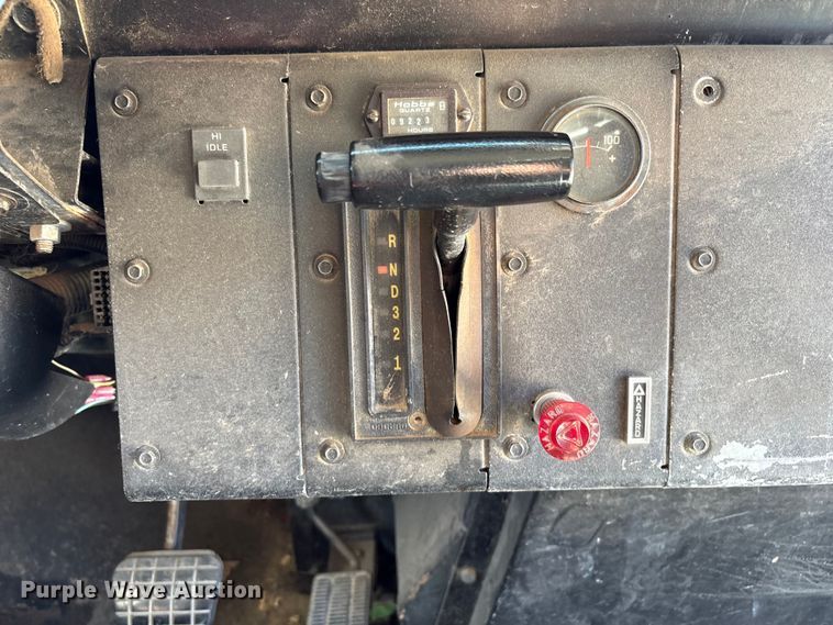 image for item EH7529 2000 BLUE BIRD B7 school bus