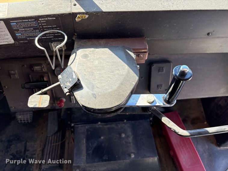 image for item EH7529 2000 BLUE BIRD B7 school bus