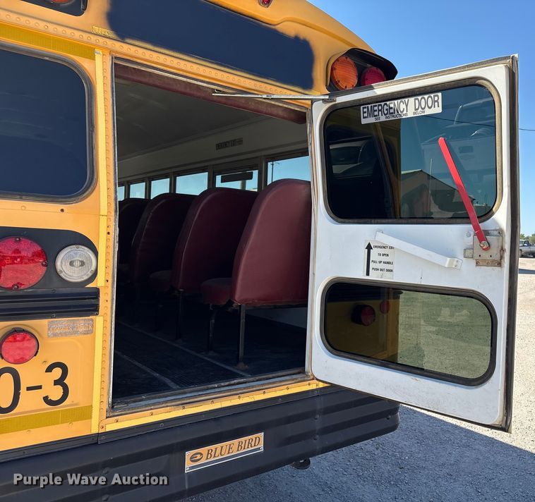 image for item EH7529 2000 BLUE BIRD B7 school bus