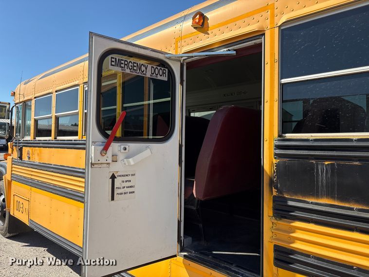 image for item EH7529 2000 BLUE BIRD B7 school bus