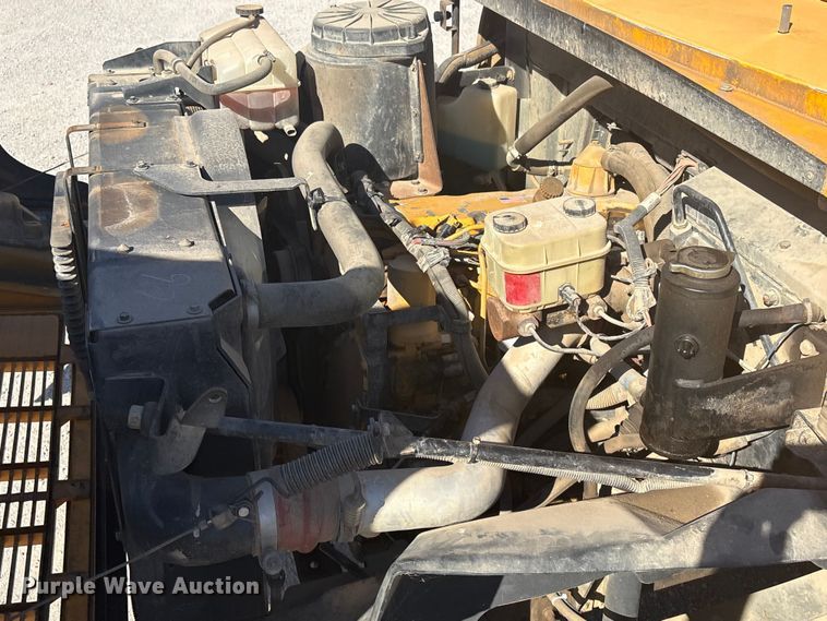 image for item EH7529 2000 BLUE BIRD B7 school bus