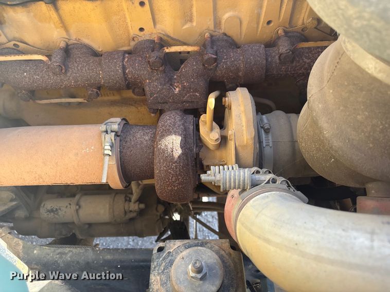 image for item EH7529 2000 BLUE BIRD B7 school bus