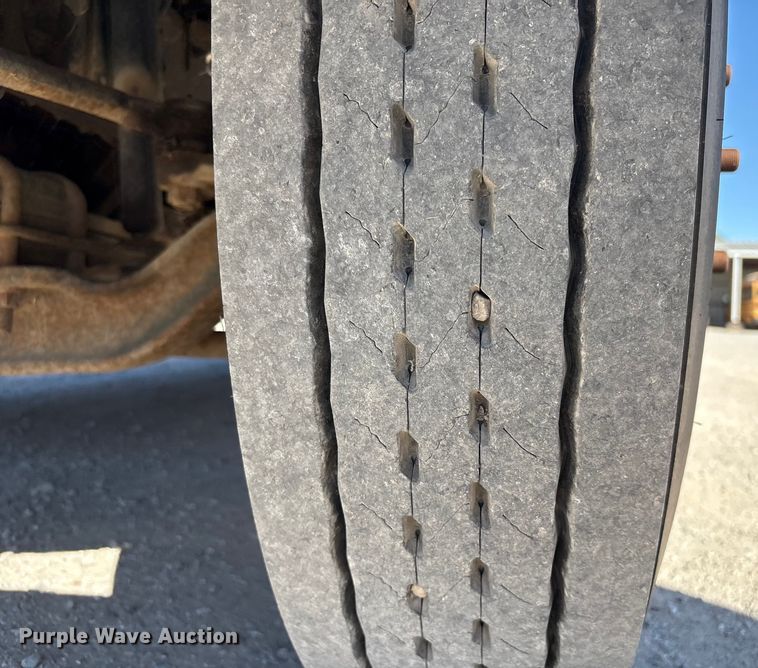 image for item EH7529 2000 BLUE BIRD B7 school bus