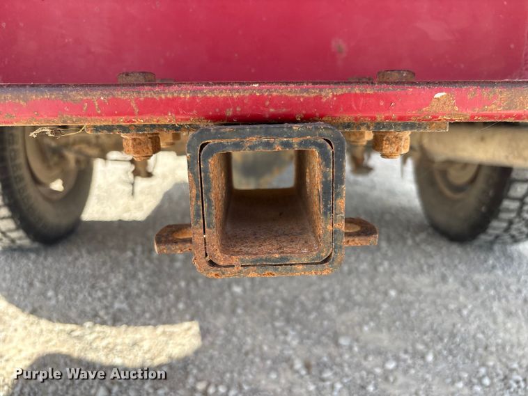 image for item EH7531 2004 Chevrolet Silverado 2500HD utility bed pickup truck