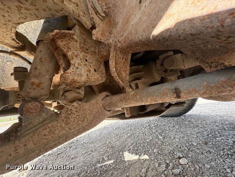 image for item EH7531 2004 Chevrolet Silverado 2500HD utility bed pickup truck