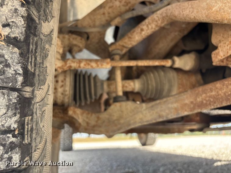 image for item EH7531 2004 Chevrolet Silverado 2500HD utility bed pickup truck