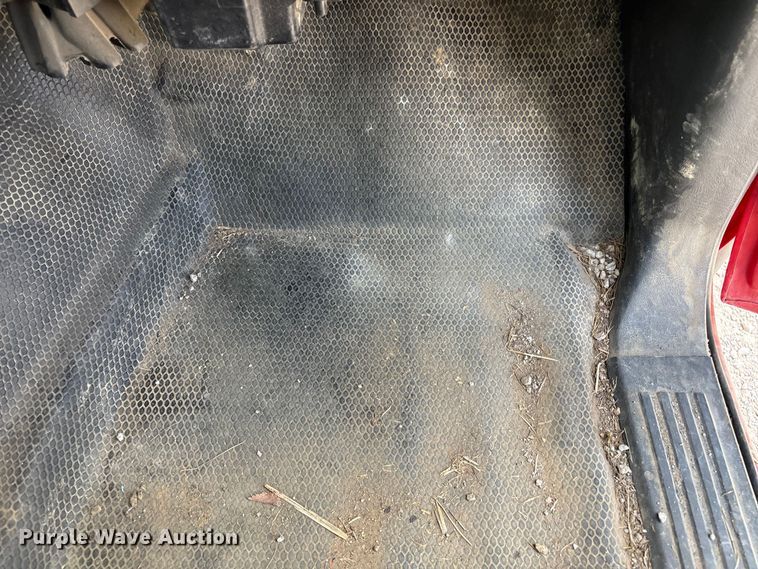 image for item EH7531 2004 Chevrolet Silverado 2500HD utility bed pickup truck