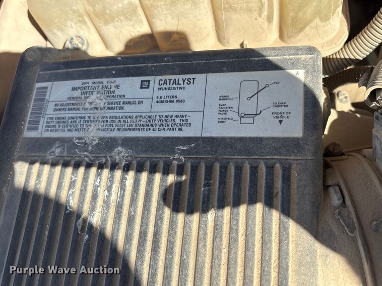 image for item EH7531 2004 Chevrolet Silverado 2500HD utility bed pickup truck