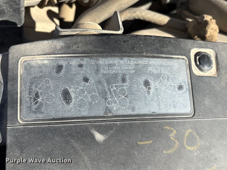 image for item EH7531 2004 Chevrolet Silverado 2500HD utility bed pickup truck