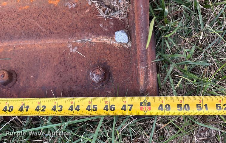 image for item EJ7665 (2) excavator buckets