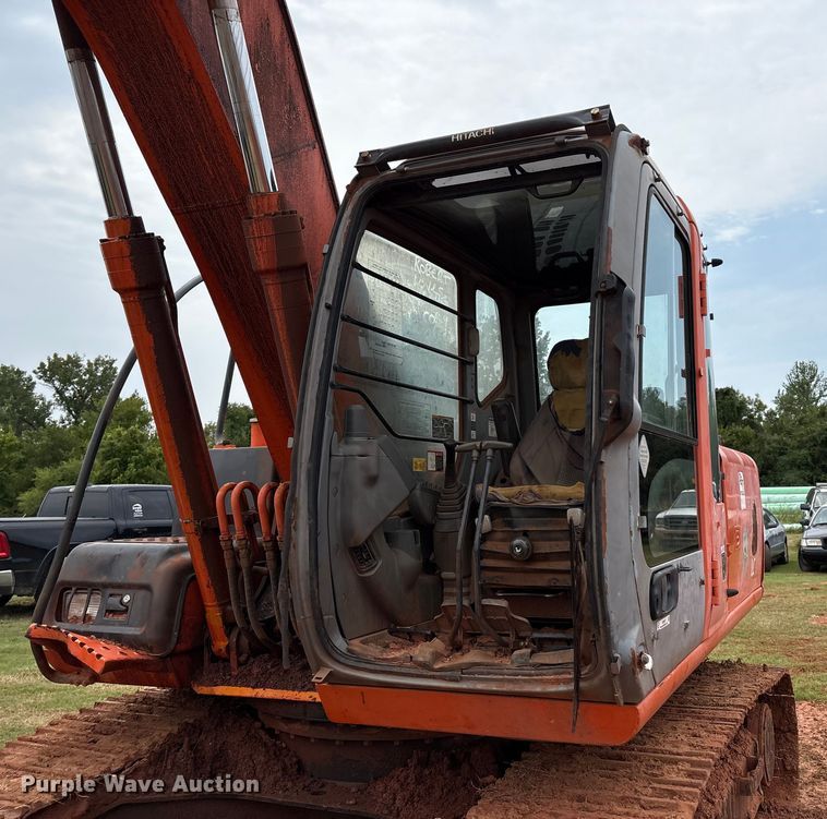 image for item EM0657 2006 Hitachi Zaxis 160LC excavator