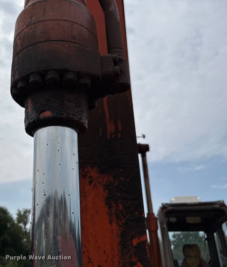 image for item EM0657 2006 Hitachi Zaxis 160LC excavator