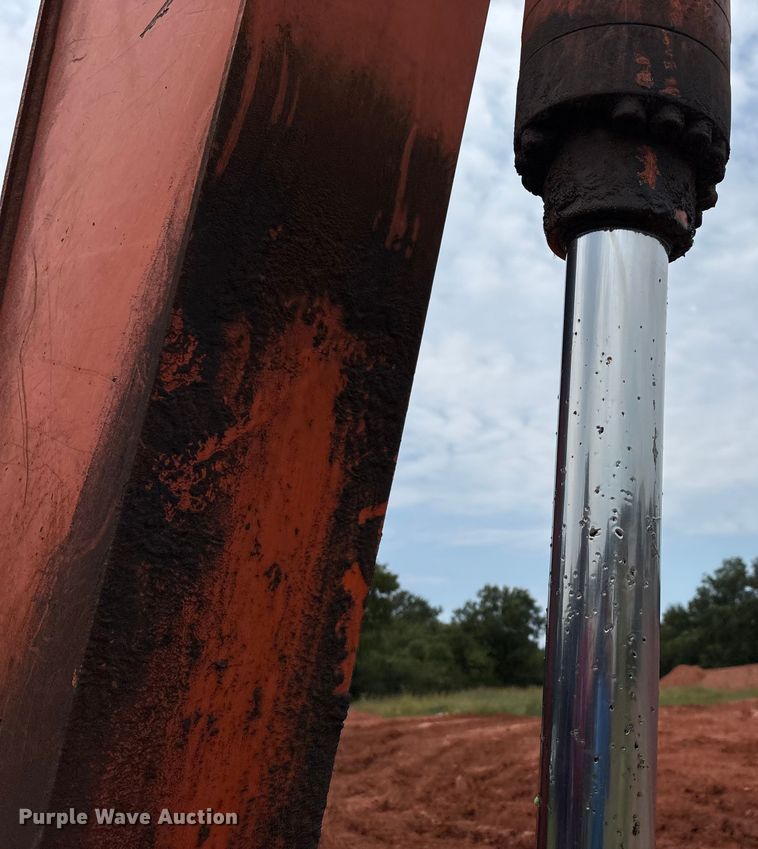 image for item EM0657 2006 Hitachi Zaxis 160LC excavator