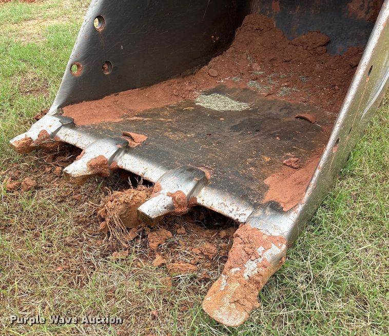 image for item EM0657 2006 Hitachi Zaxis 160LC excavator