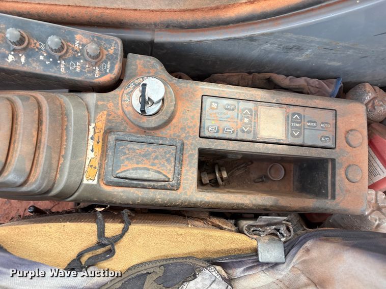 image for item EM0657 2006 Hitachi Zaxis 160LC excavator