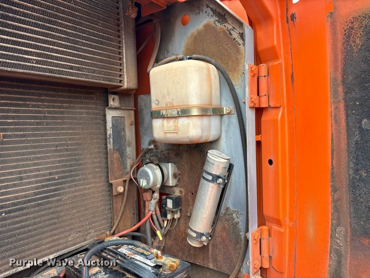 image for item EM0657 2006 Hitachi Zaxis 160LC excavator