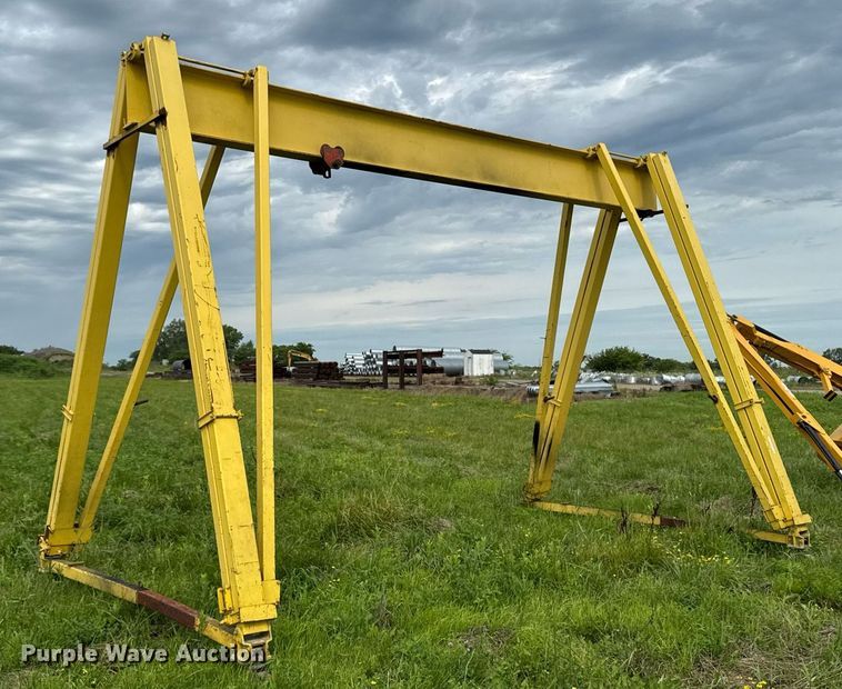 image for item EM2099 A frame hoist