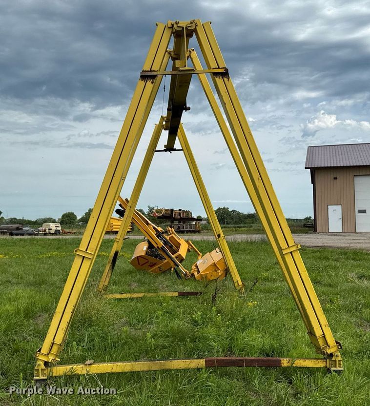 image for item EM2099 A frame hoist