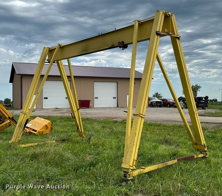 image for item EM2099 A frame hoist