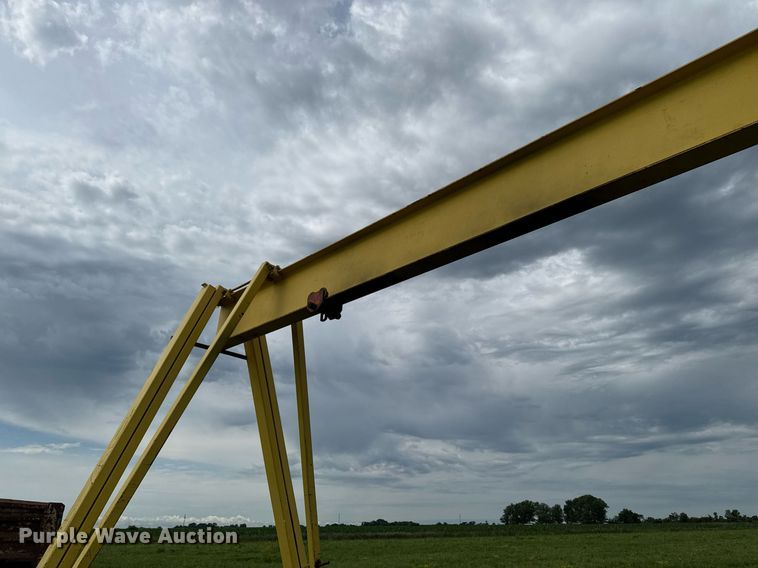 image for item EM2099 A frame hoist