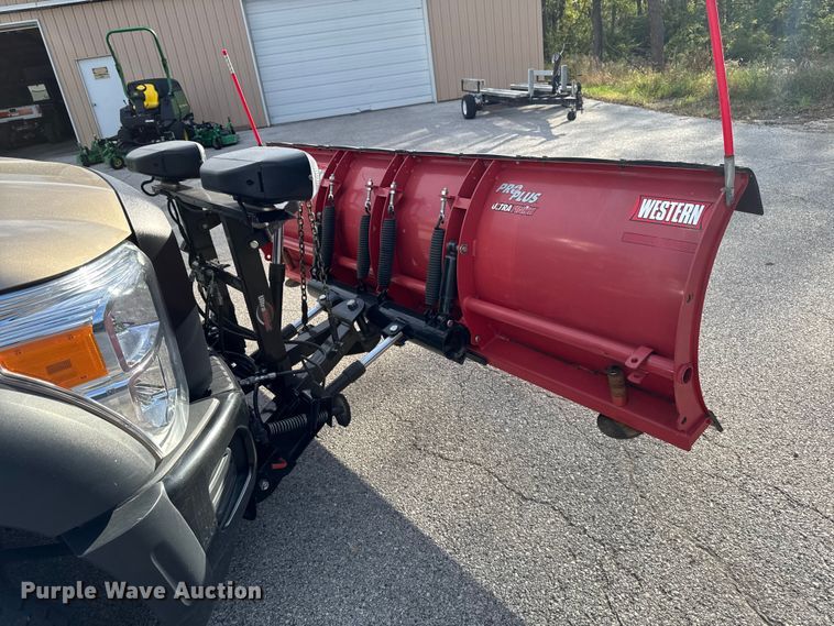 image for item EM2371 2011 Ford F450 Super Duty dump truck