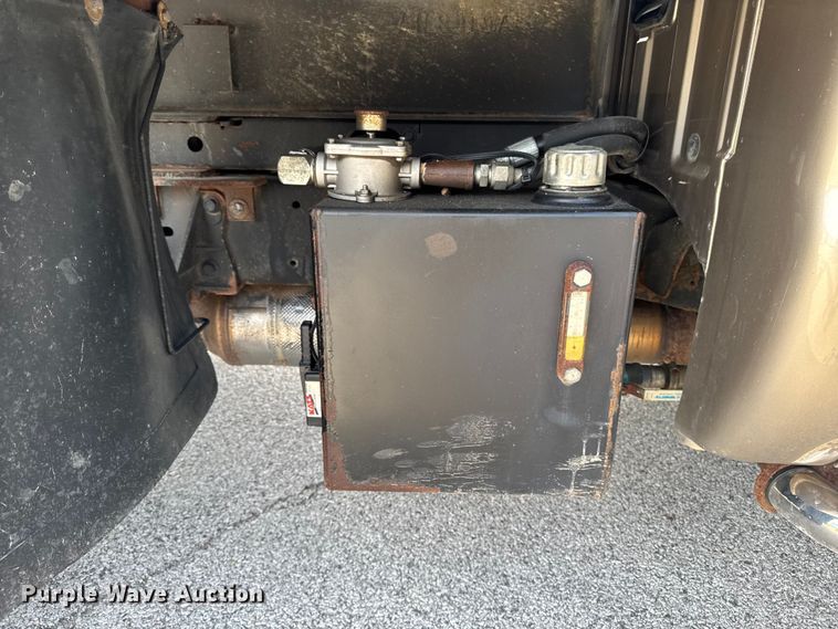 image for item EM2371 2011 Ford F450 Super Duty dump truck