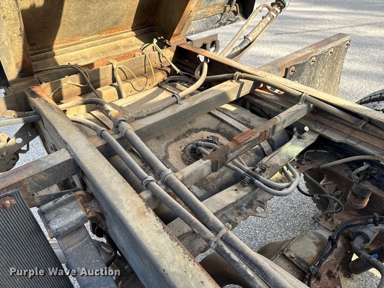 image for item EM2371 2011 Ford F450 Super Duty dump truck