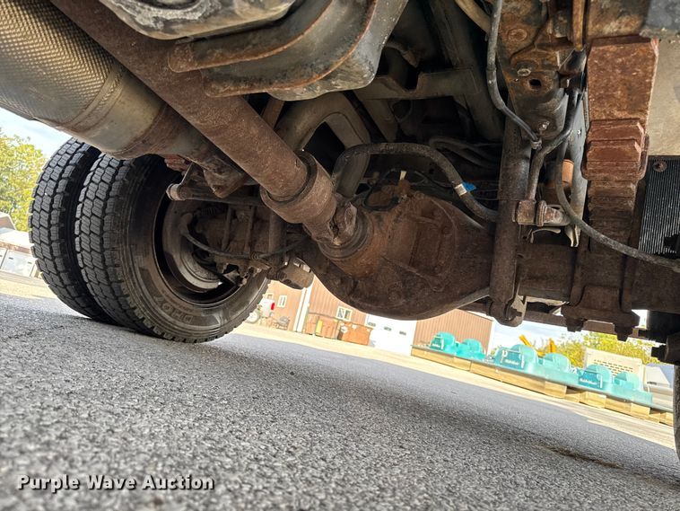 image for item EM2371 2011 Ford F450 Super Duty dump truck