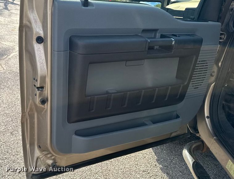 image for item EM2371 2011 Ford F450 Super Duty dump truck