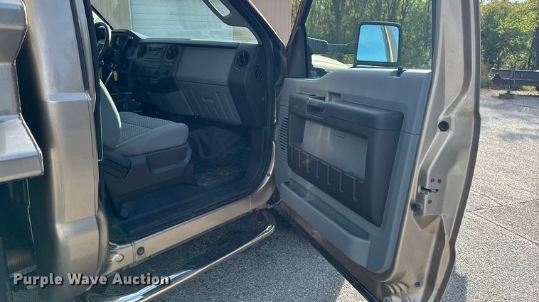 image for item EM2371 2011 Ford F450 Super Duty dump truck