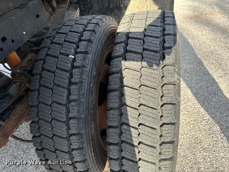 image for item EM2371 2011 Ford F450 Super Duty dump truck