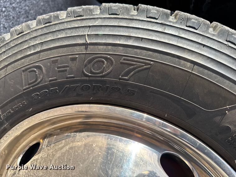 image for item EM2371 2011 Ford F450 Super Duty dump truck