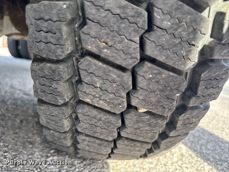 image for item EM2371 2011 Ford F450 Super Duty dump truck