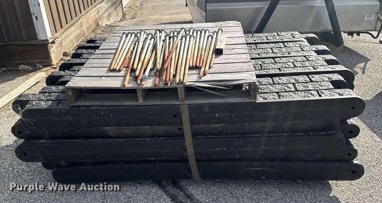 image for item EM2372 (20) playground barrier