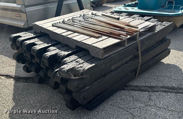 image for item EM2372 (20) playground barrier